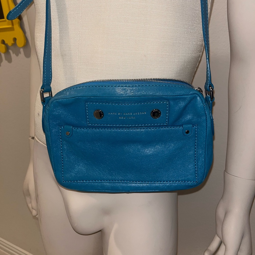 Marc by Marc Jacob’s - Leather Turquoise Crossbody - Picture 2 of 10